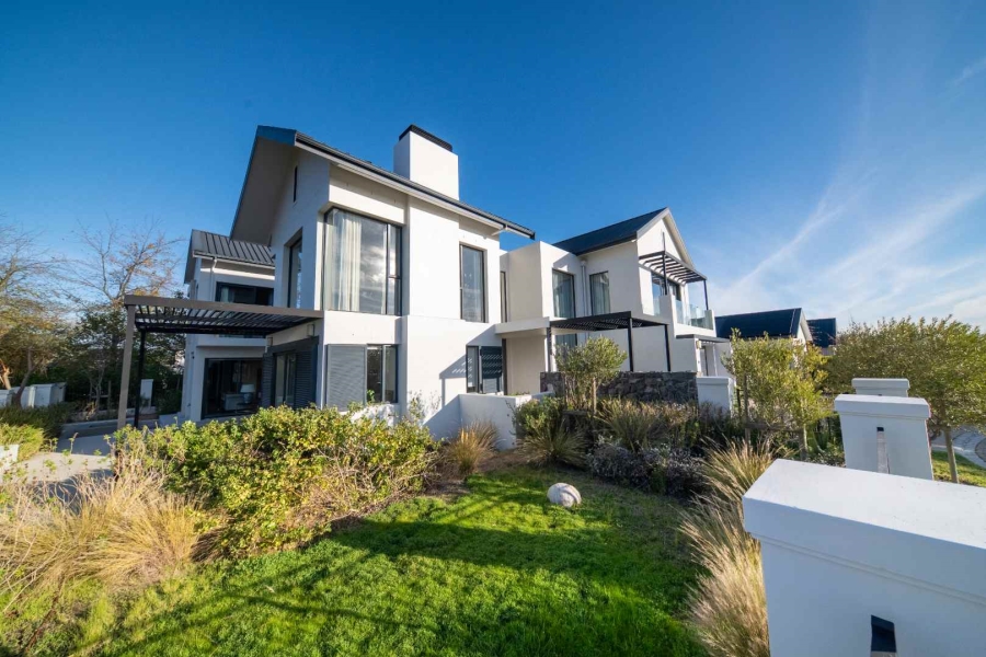 To Let 4 Bedroom Property for Rent in Val De Vie Estate Western Cape